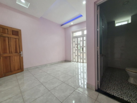 NGAY KDC VĨNH LỘC 3 TẦNG  Ô TÔ NGỦ TRONG NHÀ