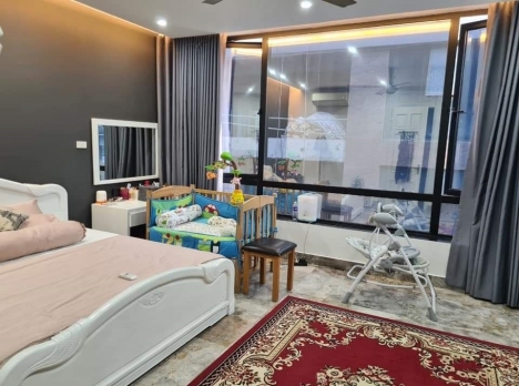 Căn góc Nhà Lý Nam Đế 35m x 5 tầng, Mt 4,3m,  giá 9,3 tỷ