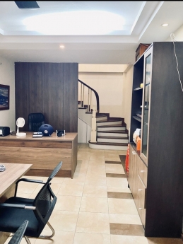 Bán siêu phẩm có 102,Võ Thị Sáu,Hai Bà Trưng,47m2,5 tầng,giá chỉ hơn 9tỷ. Ôtô đỗ cửa,kinh doanh