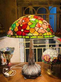 Đèn bàn tiffany đa sắc hàng Pháp cao cấp