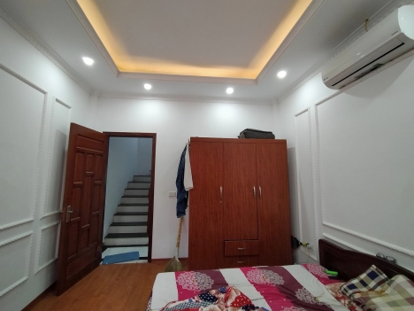 BÁN NHÀ NGUYỄN VĂN CỪ-Ô TÔ-DÂN XÂY-TRUNG TÂM- 38M2, 3 TẦNG, 3.5 TỶ