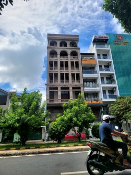 Bán nhà mặt tiền số 55 Lê Thúc Hoạch, 8x20, 5 lầu. Giá 40 tỷ thương lượng