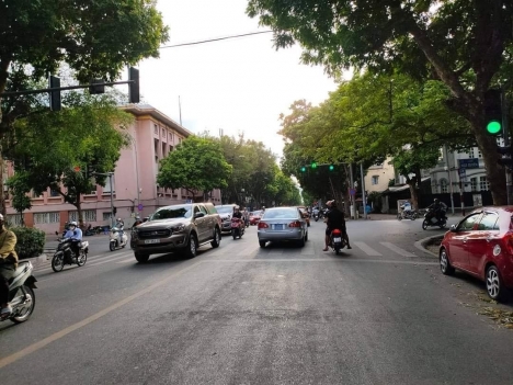 Bán Biệt thự loại 3 mặt phố Trần Hưng Đạo gần 400m2