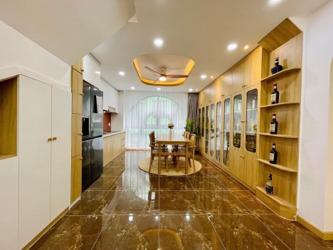 Bán gấp trong tháng nhà CMT8, P7 Tân Bình 62m2, hxh, 4 tầng, giá 5 tỷ nhỉnh