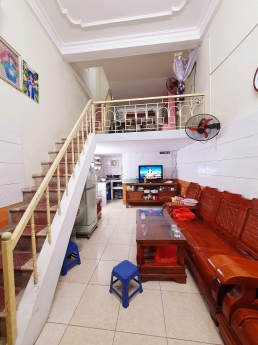 TRUNG TÂM BA ĐÌNH-NỞ HẬU-CHỈ 2 TỶ CÓ NHÀ ĐỘI CẤN