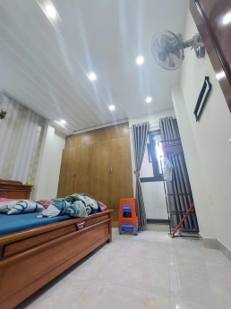 BÁN NHÀ 5 TẦNG HẺM XE HƠI– TẶNG NỘI THẤT XỊN XÒ – HOÀNG BẬT ĐẠT - TÂN BÌNH