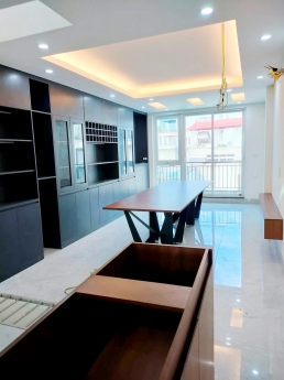 Tòa nhà dòng tiền cho Tây thuê Đặng Thai Mai, Tây Hồ, Dt 86m, 7T, Ô TÔ tránh, giá 18,5 tỷ.