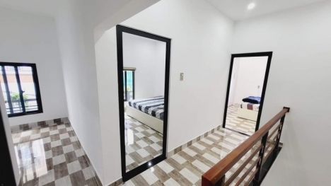 Nhà 2 tầng 2 mê (2 tỷ xx) nhỏ xíu 56m2 đường Trưng Nữ Vương đoạn trung tâm sầm uất.