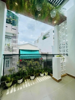 SIÊU PHẨM Ở NGAY - Ô TÔ ĐỖ CỬA THÔNG TỨ HƯỚNG - GÒ VẤP - 4.x tỷ.