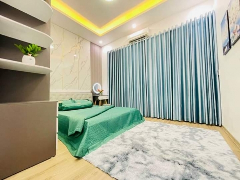 Bán Nhà Ngay Trung Tâm Quận Nam Từ Liêm - Diện tích: 42m x 5 tầng, mặt 4m.