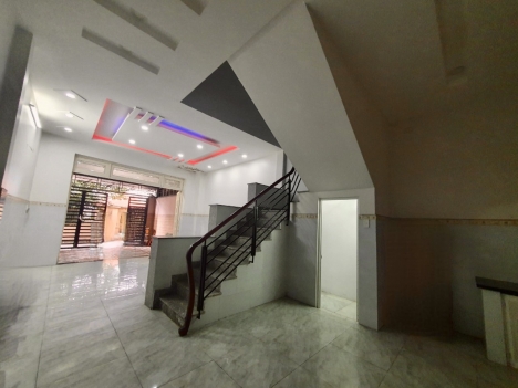 NGAY KDC VĨNH LỘC 3 TẦNG  Ô TÔ NGỦ TRONG NHÀ