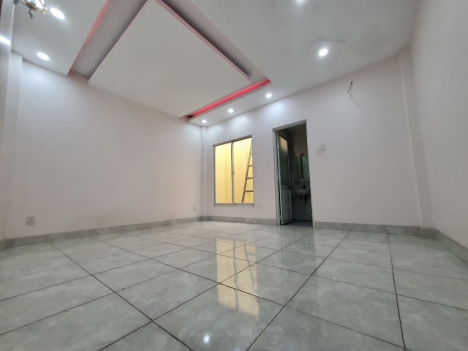 NGAY KDC VĨNH LỘC 3 TẦNG  Ô TÔ NGỦ TRONG NHÀ