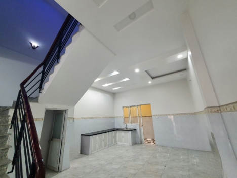 NGAY KDC VĨNH LỘC 3 TẦNG  Ô TÔ NGỦ TRONG NHÀ