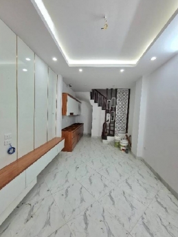 Bán nhà mới koong tại,Tứ Liên, Tây Hồ dt: 35m/5 Tầng/ 3 PN