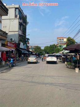 Nhỉnh 6 tỷ, Mrs Diễm cần bán 80m đất có nhà 2 tần khu phân lô chợ Lắp Ghép, Đông Anh.
