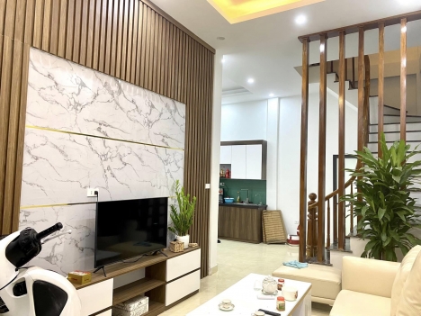 Bán nhà ĐỐNG ĐA - CẠNH VINCOM NGUYỄN CHÍ THANH OTO ĐỖ CỬA - HAI MẶT NGÕ 33M GIÁ 6 TỶ