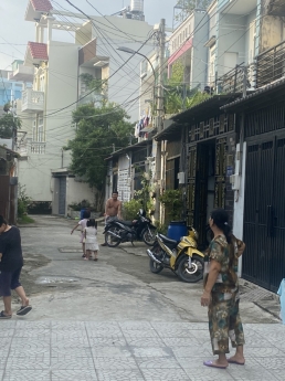 Nhà rẻ HXH Đặng Văn Bi, Thủ Đức. 35m2 vuông đẹp ở liền. Chỉ 2.700 tỷ