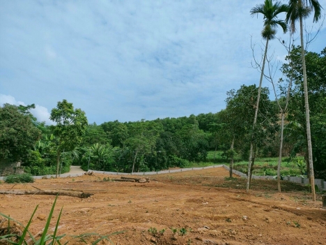 Bán 1180m2 đất nghỉ dưỡng vip, 400m2 đất ở, ô tô tránh, gần hồ Ban Tiện, sân Golf Hanoi club