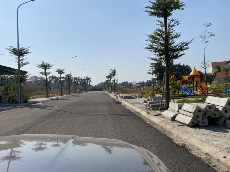 Chính chủ muốn bán 2 lô đất nền đường 15m dự án 102 Như Quỳnh
Địa chỉ: Dự án đất nền 102 Như