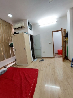 Bán nhà Nguyễn Lương Bằng 25m2 x 5T, chỉ 2.76 tỷ Ô TÔ