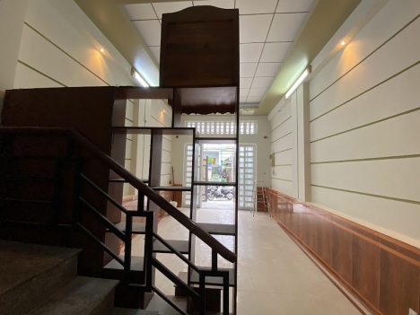 Chính chủ bán nhà HXH Hoàng Bật Đạt Tân Bình 4 tầng 6 PN 6WC