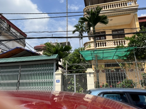 Chính chủ cần bán nhà 3 tầng 59 ngõ 139 Phố Hoà Lâm khu đô thị Việt Hưng, quận Long Biên, Hà Nội.