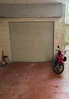 Cho thuê nhà đầy đủ nội thất nằm mặt tiền hẻm xe hơi