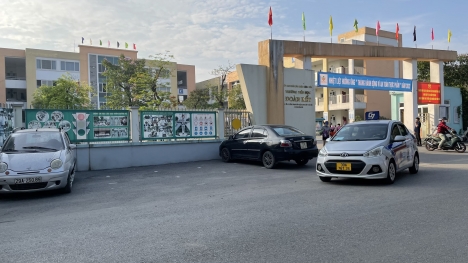Bán đất Cổ Linh, Phố Trạm, cách 1 nhà ra mặt phố, ngõ rộng 2 ô tô tránh, 75m, MT5.5m, 100tr/1m