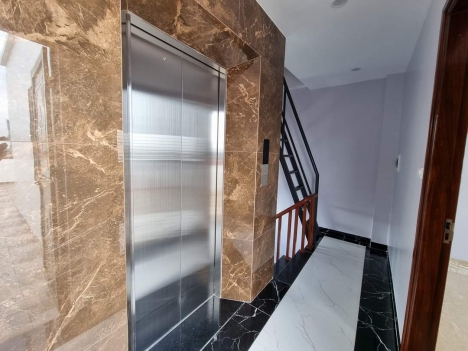 Bán tòa nhà ở kết hợp VP tại H.Q.Việt thông Võ Chí Công Dt70m, 7 T, Mt5,5m, giá 25 tỷ.