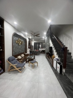 Bán nhà Vương Thừa Vũ , Oto đỗ cửa, gần phố, an ninh an sinh tốt, 45m chỉ 7.8 tỷ