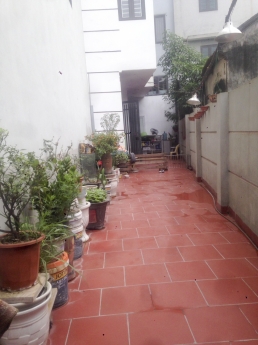 Bán Nhà Ngọc Thụy, Long Biên, 40/80m2, nhà 3 tầng đẹp, oto đỗ cổng, có sân rộng.3.7 tỷ