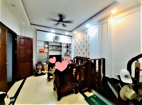 Nhỉnh 3 tỷ nhà 5 tầng ĐẸP NHẤT phố Bồ Đề, Long Biên FULL NỘI THẤT