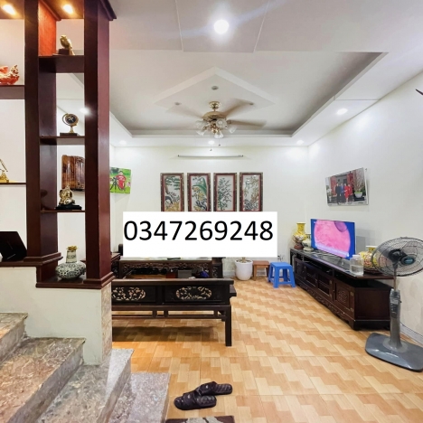 Cực hiếm phố Mai Dịch ( TT Văn Hoá Nghệ Thuật) 40m2 xây 4 tầng MT 4m giá chào 5.5 tỷ,oto cách 20m