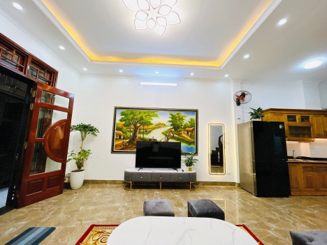 Tin được không , lõi Hoàng Mai 40 m bốn tầng mà chỉ gần 4 tỷ .