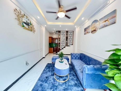 QUÁ HIẾM TRONG TẦM GIÁ 3 TỶ NHÀ NGUYỄN VĂN CỪ 5 TẦNG NGÕ THÔNG – Ô TÔ ĐỖ CỬA