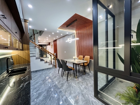 Bán nhà Dư Hàng 72m x 4 tầng mới xây mặt ngõ, ngõ thông phố trung tâm lê chân. 
Ngõ nông 2,5m, 1
