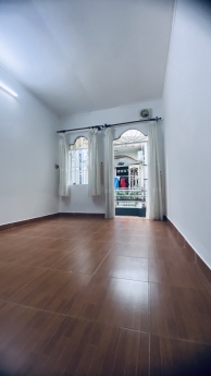 Bán nhà quận Tân Bình dt 3.1x11, đúc 1 lầu, nhà đẹp. Giá 3.42 tỷ còn bớt