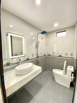 Giảm giá lần 2 ( 100 triệu)

LÔ GÓC Hoàng Mai sát vách Hai Bà Trưng, 50m2, CHỈ 4,05 tỷ.