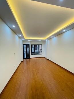 CHÍNH CHỦ CẦN BÁN NHÀ RIÊNG PHỐ THÁI HÀ, 42 M2 6 TẦNG THANG MÁY, Ô TÔ ĐỖ CỬA, VỪA Ở VỪA KINH DOANH