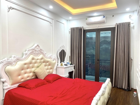Bán nhà ĐỐNG ĐA - CẠNH VINCOM NGUYỄN CHÍ THANH OTO ĐỖ CỬA - HAI MẶT NGÕ 33M GIÁ 6 TỶ