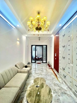 Cực Phẩm Hoàng Cầu Phân Lô Gara.Thang Máy viu Vườn Hoa,Hồ Hoàng Cầu