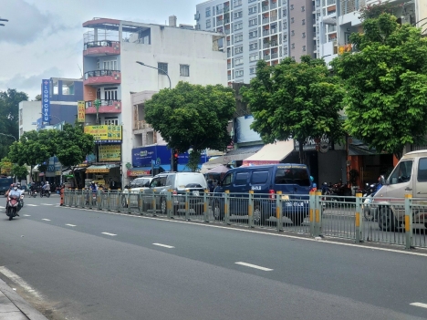 Bán nhà Lũy Ban Bích, 100m2, cấp 4. Giá chỉ 175tr/m2 còn thương lượng