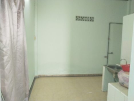 Bán nhà Gò Dầu cách Tân Sơn Nhì 50m. Diện tích: 4.25x10, 1 lầu. Giá 5 tỷ thương lượng