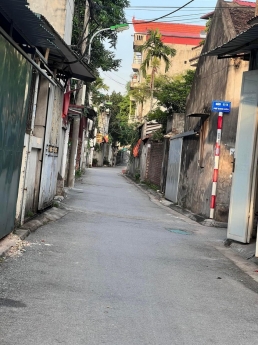 BÁN ĐẤT GIANG BIÊN 52M, MT4,2M Ô TÔ, NHỈNH 3 TỶ