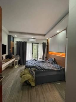 BÁN NHÀ PHỐ VŨ TÔNG PHAN, NHỈNH 5 TỶ :50M2 * MT 4.3M, NGÕ BA GÁC, SÁT BÃI GỬI XE