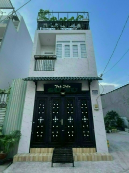 NHÀ 1 TRỆT 1 LẦU ĐÚC KIÊN CỐ HẺM XE HƠI THÔNG