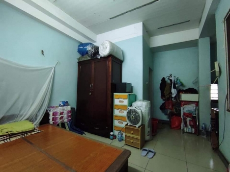 Bán nhà phố Nguyễn Văn Cừ, dân xây, lô góc, 3 thoáng ô tô đỗ cửa 42m nhỉnh 3 tỷ