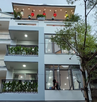 5 TẦNG - NHÀ MẶT PHỐ HÀ ĐÔNG - HOT VIP -  CHỈ VIỆC XÁCH VA LI VỀ Ở.