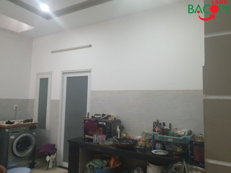 Bán nhà 1T1L Mặt Tiền Nguyễn Bá Học 150 m2 full thổ cư P Tân Mai chỉ 5 tỷ4