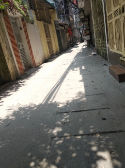 BÁN NHÀ PHỐ VŨ TÔNG PHAN, NHỈNH 5 TỶ :50M2 * MT 4.3M, NGÕ BA GÁC, SÁT BÃI GỬI XE